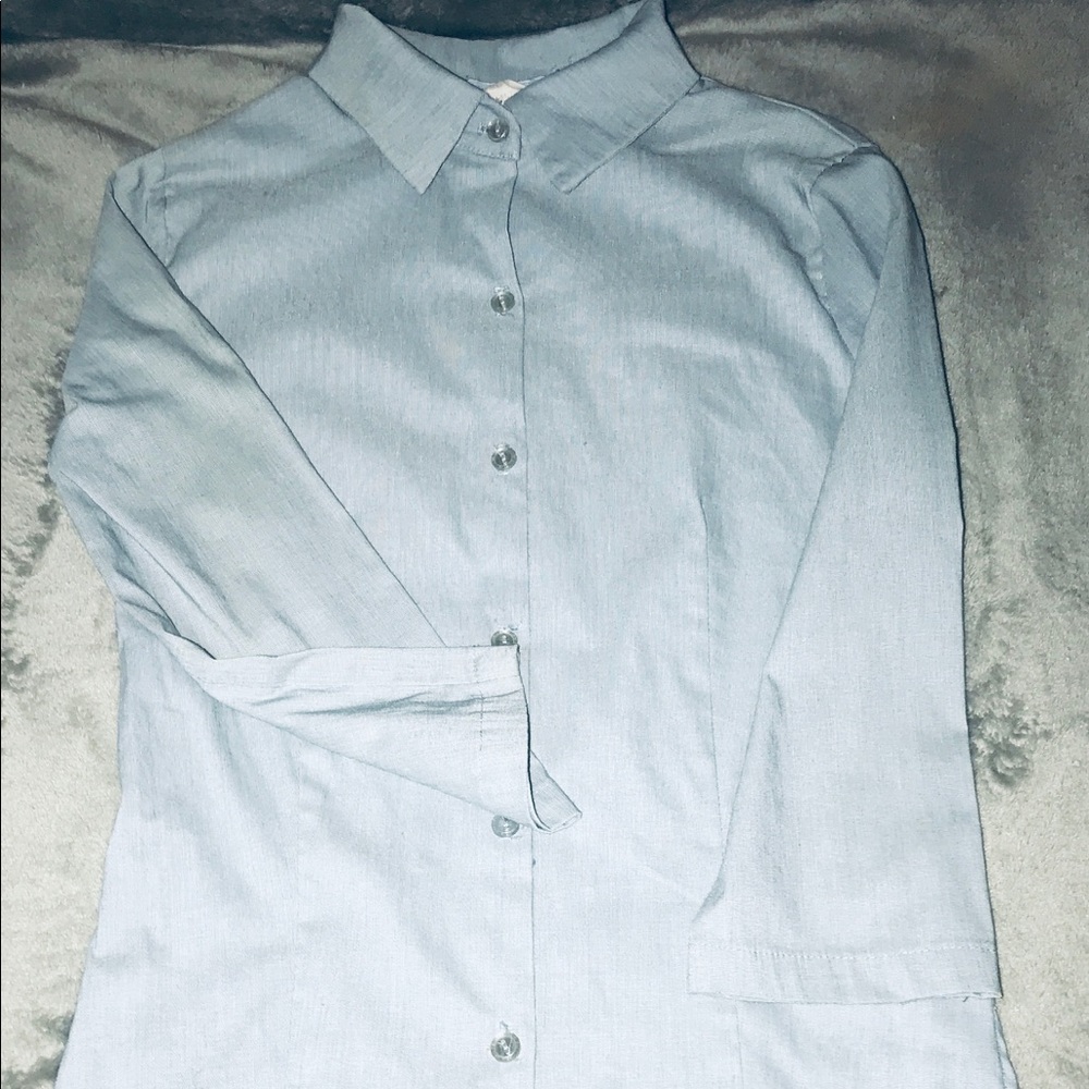 LIGHT BLUE BUTTON DOWN TUNIC SHIRT 👕